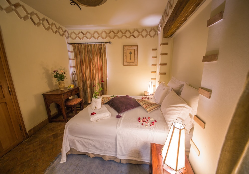 Suite (Coraline) photo 3