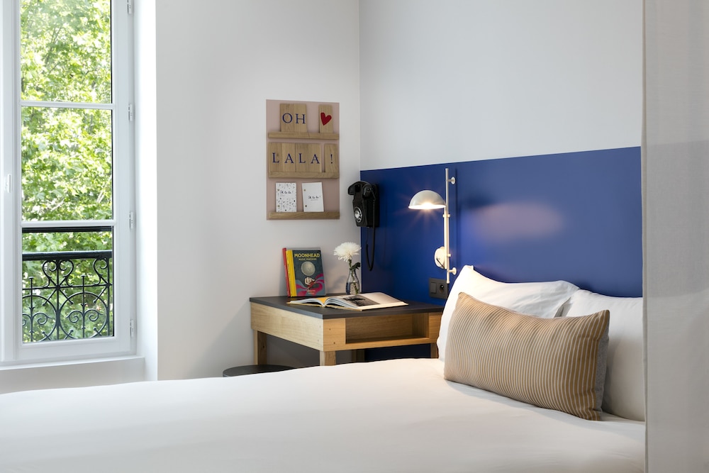 Oh La La! Hotel bar - Paris Bastille bedroom photo