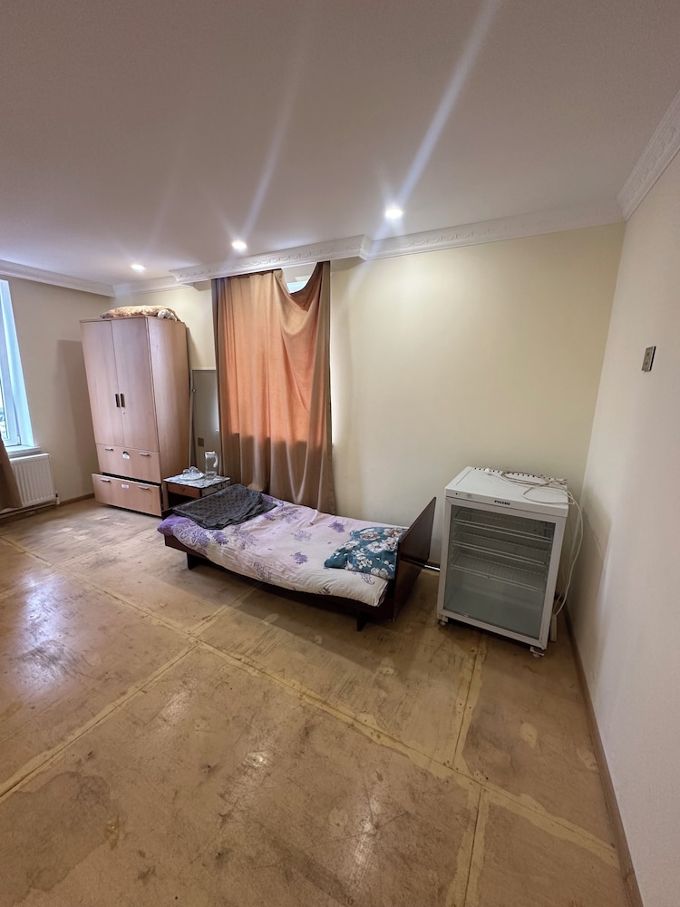 Basic Double or Twin Room - Photo 33