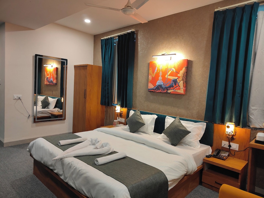 Standard Room, City View