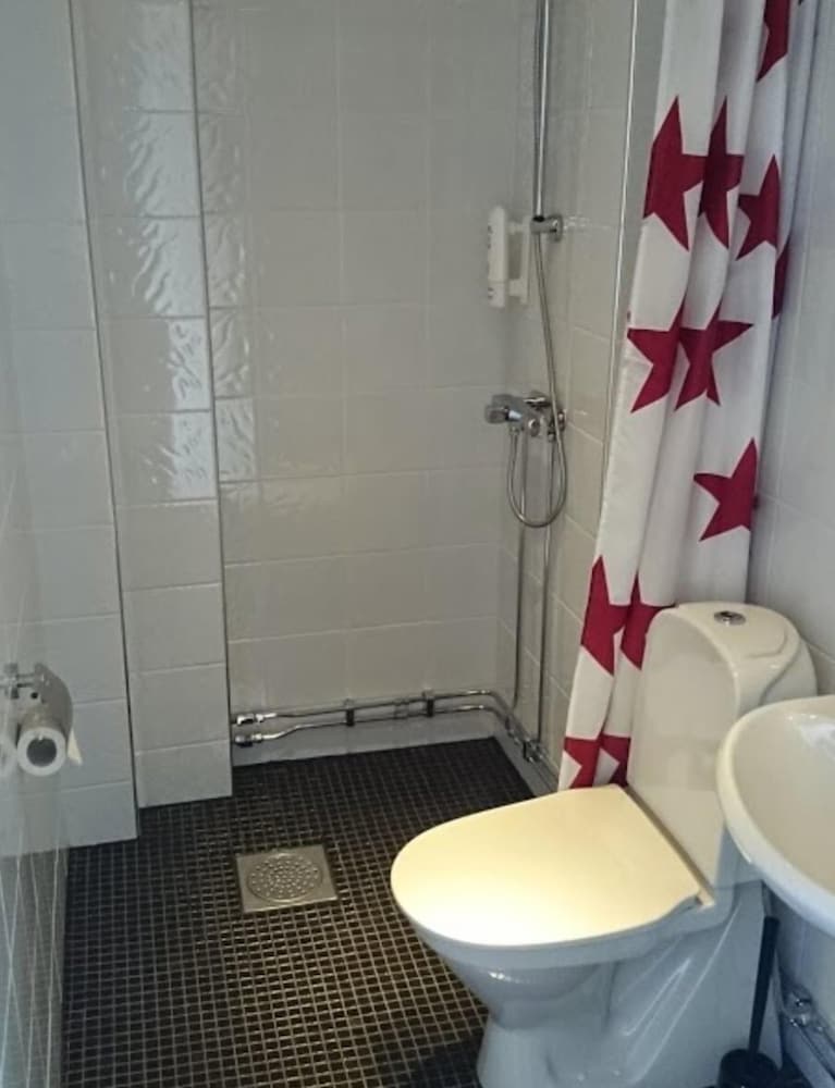 Double Room, Private Bathroom (2 beds, Pet friendly) photo 2
