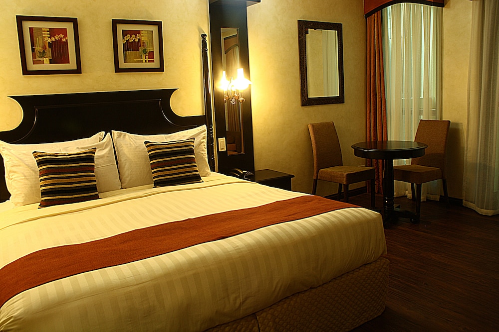 Regency King Room - Photo 2