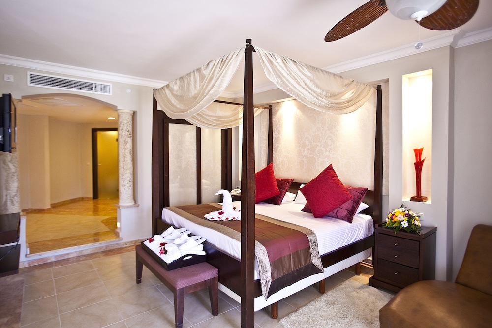 Elegance Club One bedroom Suite photo 2