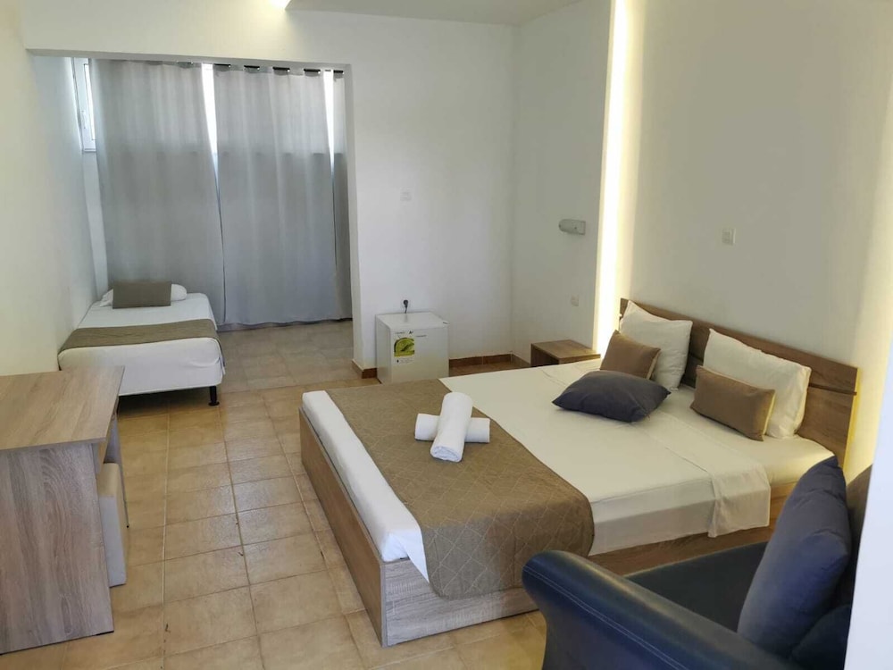 Economy Double Room (Semi Basement) photo 1