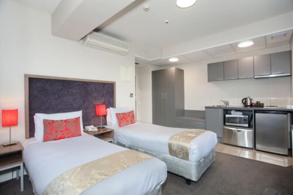 Suite, Multiple Beds, Non Smoking (Efficiency) photo 1