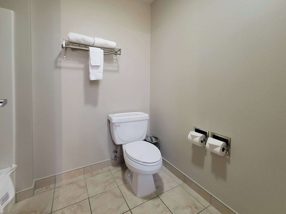 Suite, 1 Queen Bed with Sofa bed, Non Smoking