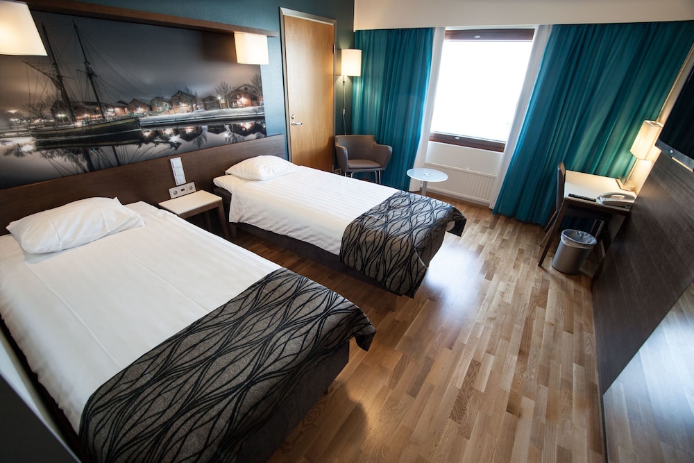 Standard Triple Room (High Floor) photo 2