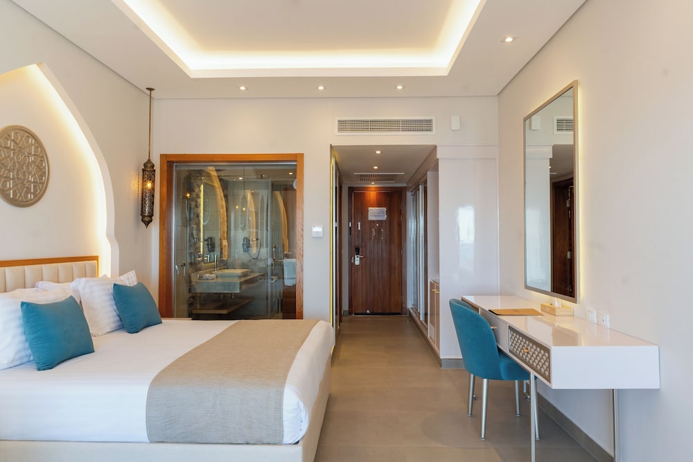 Executive Duplex Jacuzzi Suite