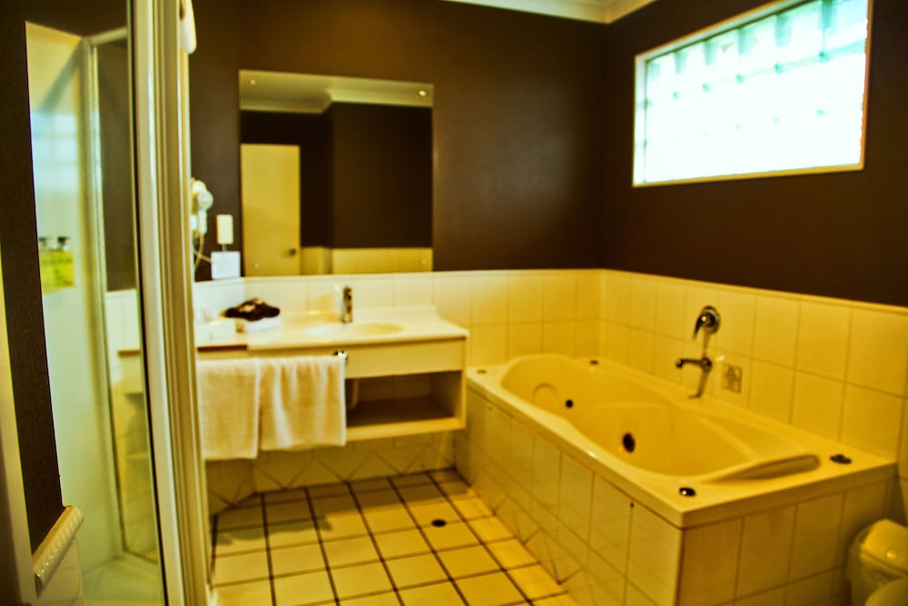 2 Bedroom with Spa photo 3