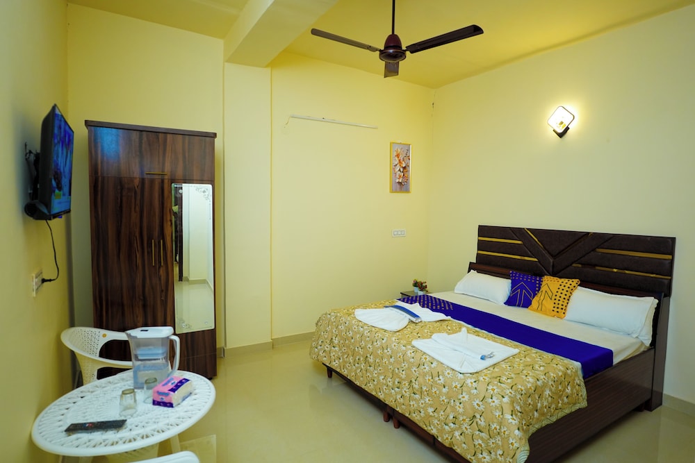 Standard Double Room, Balcony, City View photo 2
