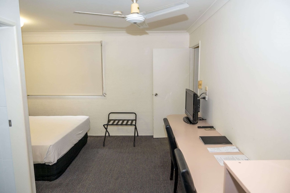 Family Room, Multiple Beds, Non Smoking, Kitchenette - Photo 5