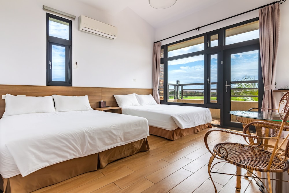 Superior Quadruple Room, Balcony photo 1