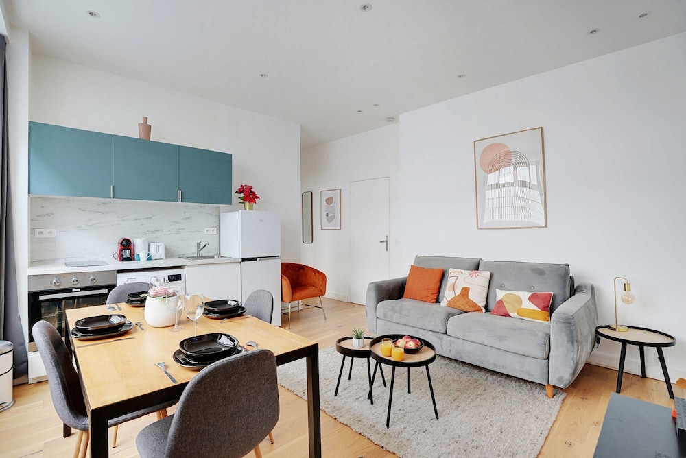 Apartment photo 1