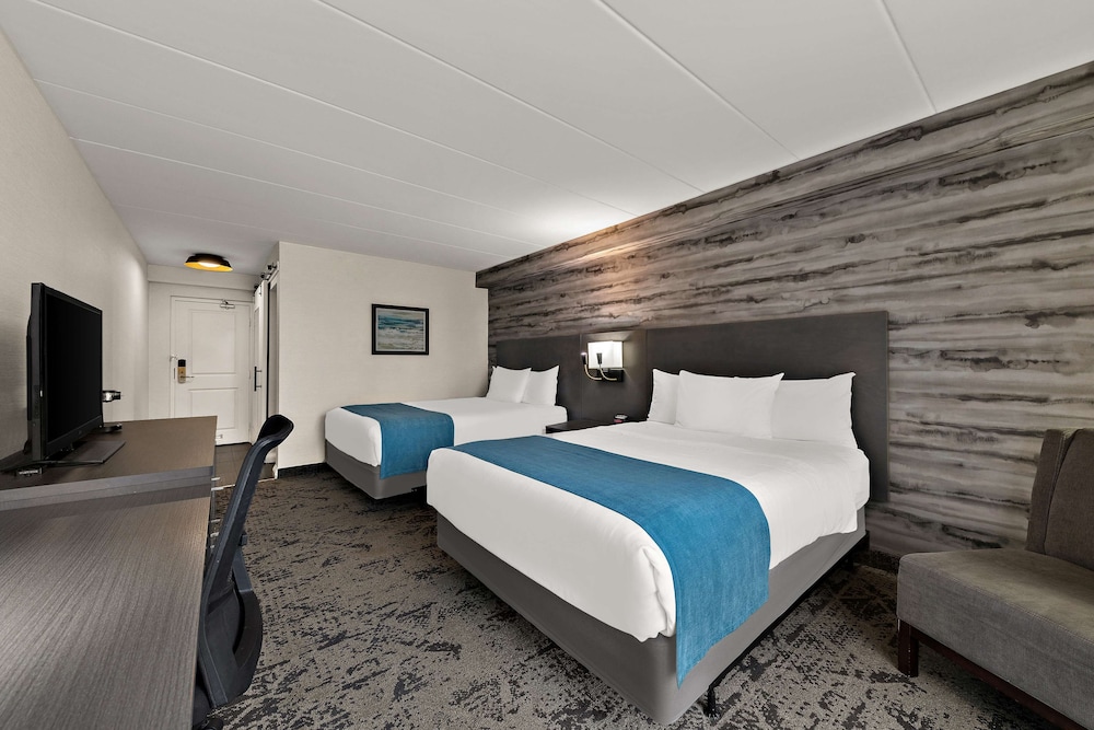Standard Room, 2 Queen Beds, Accessible, Balcony - Photo 2