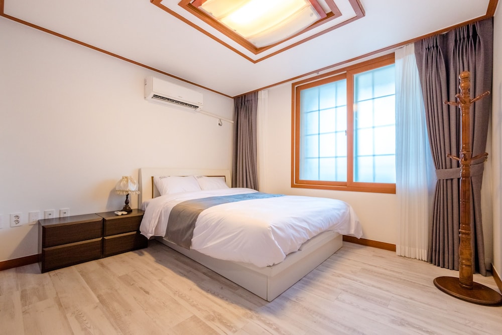 Executive Duplex, 5 Bedrooms photo 1
