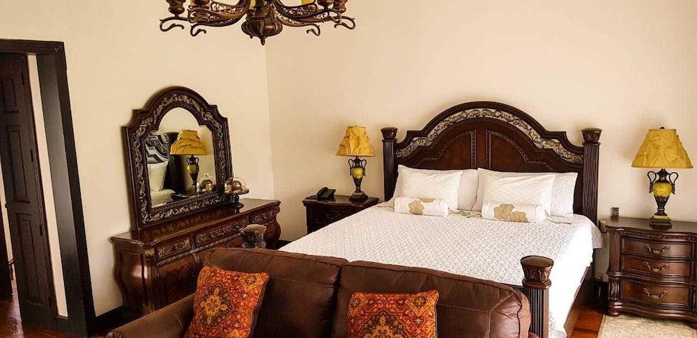Classic Double Room, Multiple Beds, Non Smoking photo 3