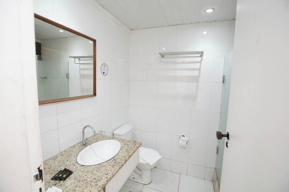 Twin Room - Photo 9