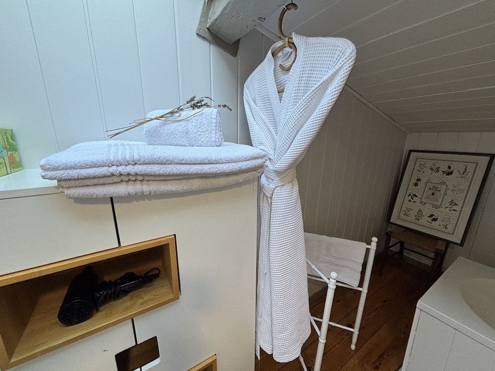 Comfort Twin Room, Ensuite, River View photo 3