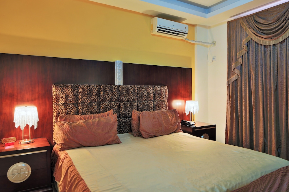 Executive Suite