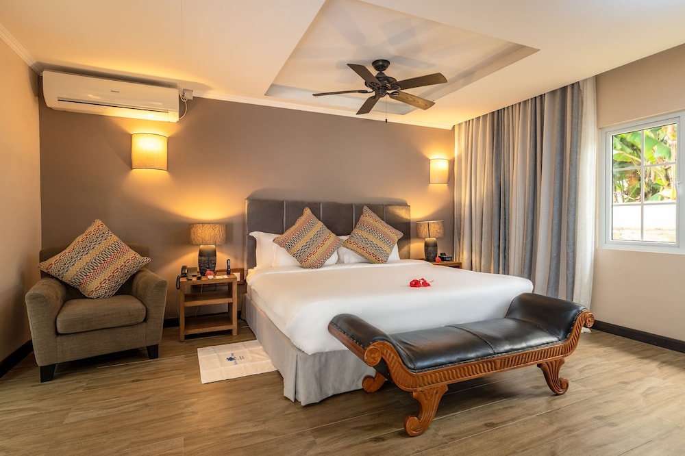 Family Cottage, 1 King Bed with Sofa bed