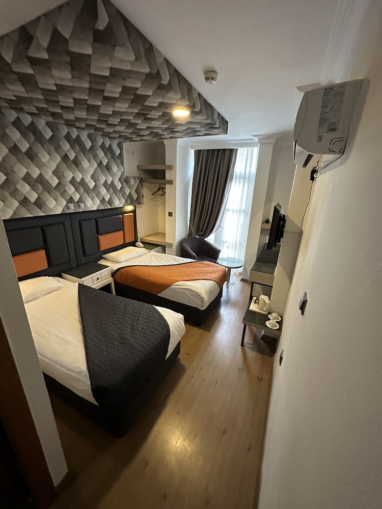 Economy Twin Room