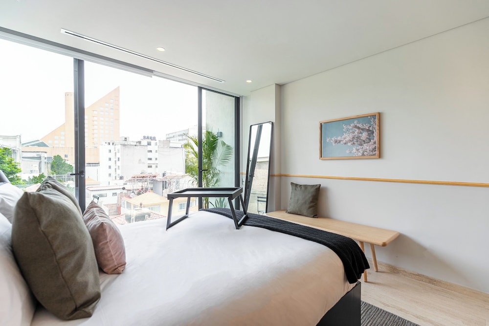 Premium Apartment with Balcony - Photo 1