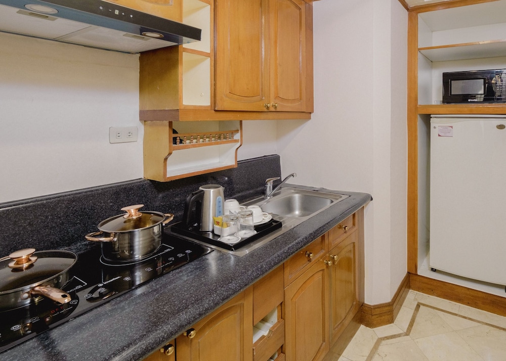 Two Bedroom Suite - Photo 14