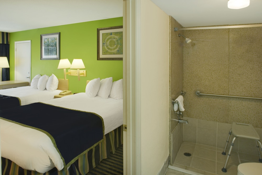 Room, 2 Double Beds, Smoking (First Floor) photo 3