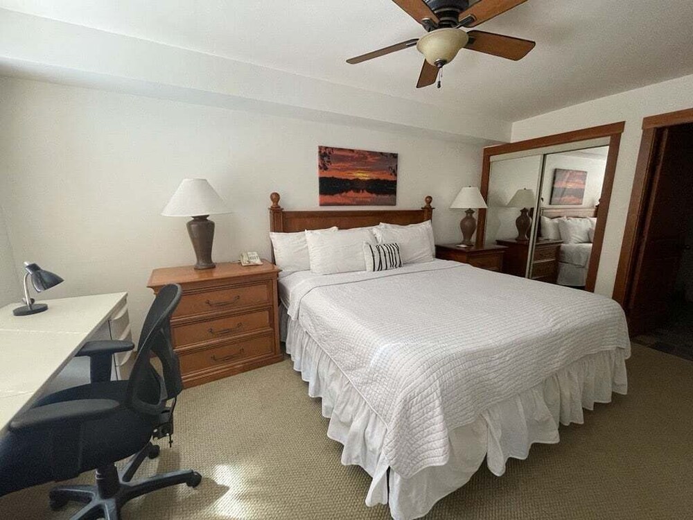 Condo, 2 Bedrooms photo 2
