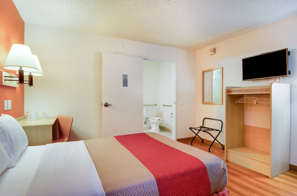 Standard Room, 1 Double Bed, Smoking photo 1