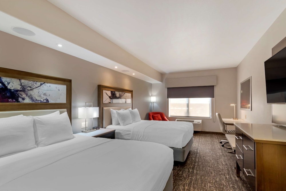 Standard Room, 2 Queen Beds, Non Smoking, Refrigerator & Microwave - Photo 1