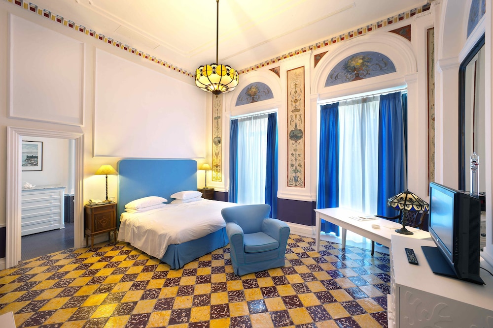 Superior Double Room, Balcony, Courtyard View