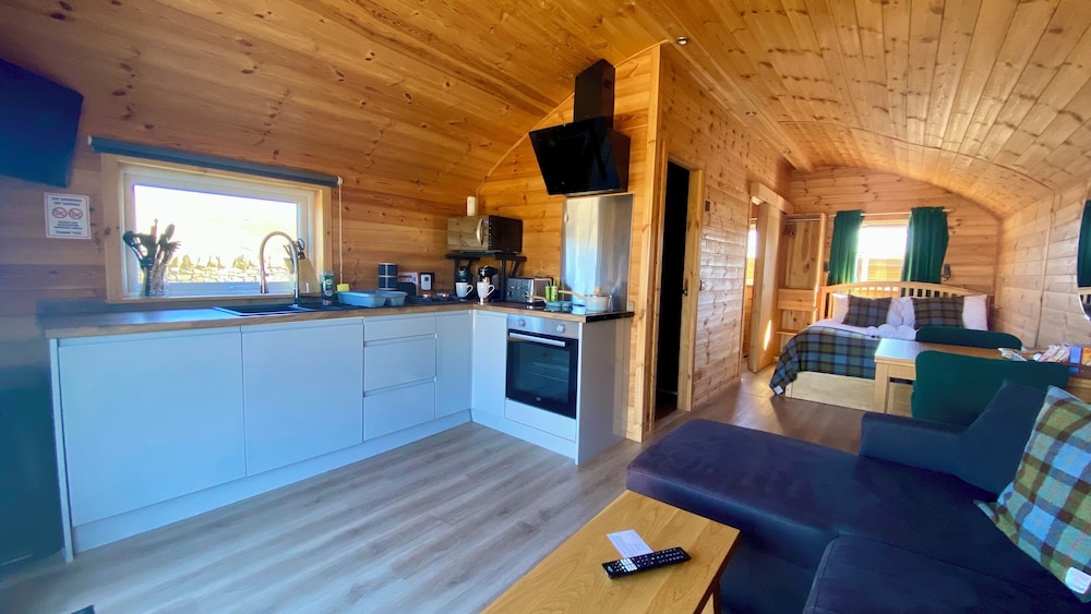 Deluxe Cabin (Lewis Longpod) photo 2