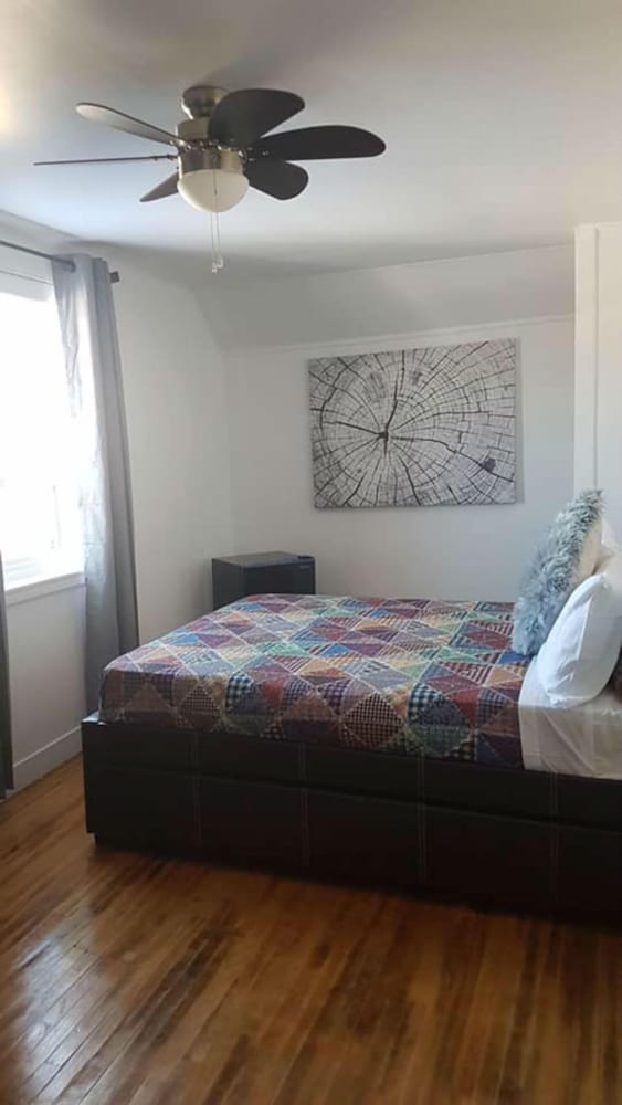 Standard Triple Room, Multiple Beds, Non Smoking, Shared Bathroom photo 2