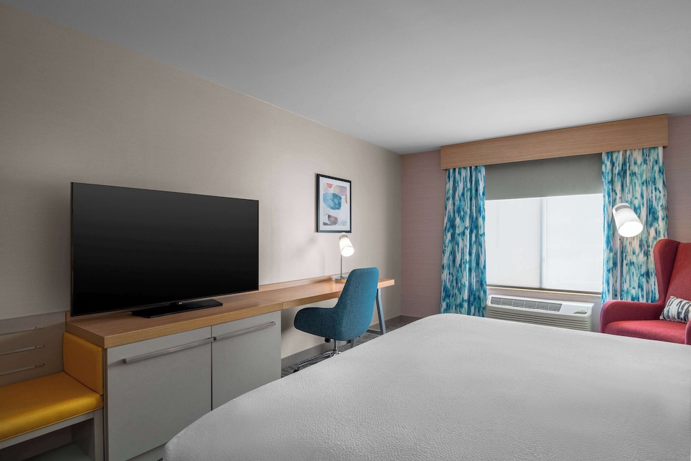 Junior Suite, Accessible, Microwave (Mobility and Hearing) - Photo 6