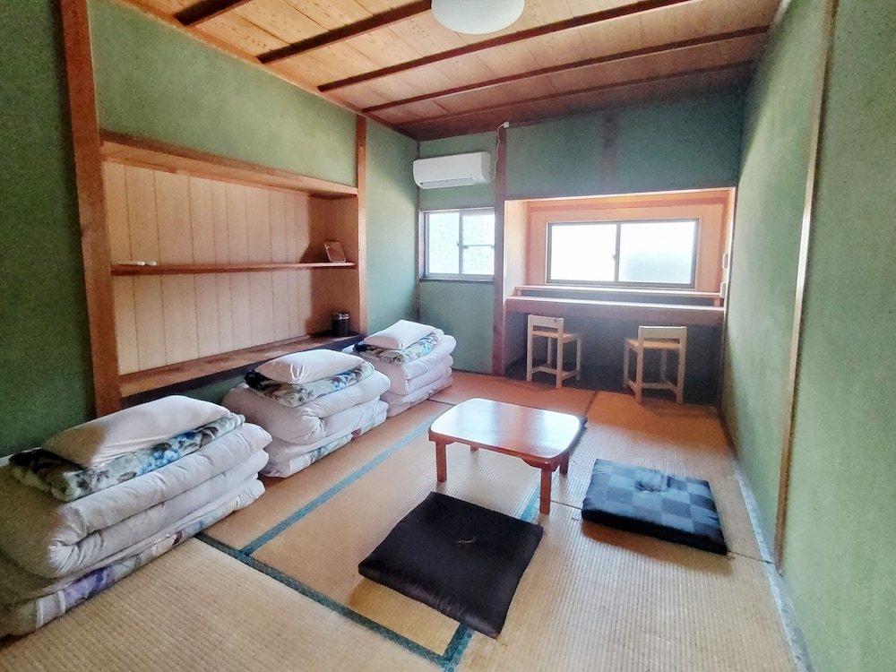 Japanese-style Triple Room, Non Smoking, Shared Bathroom photo 1