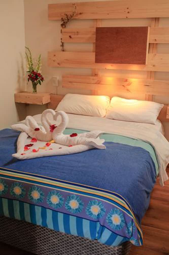 Double Room, 1 Queen Bed photo 3