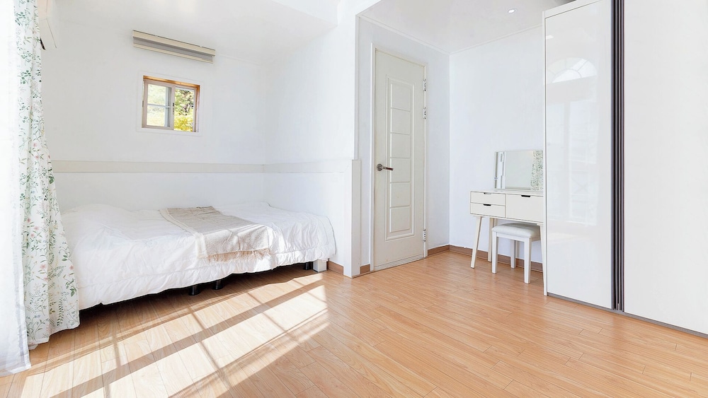 Room (Sky-Wind) photo 1