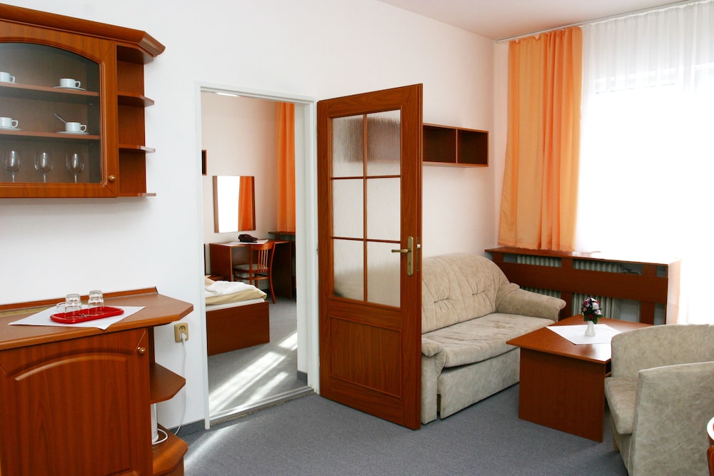 Classic Suite, 1 Bedroom, Balcony (1) photo 2