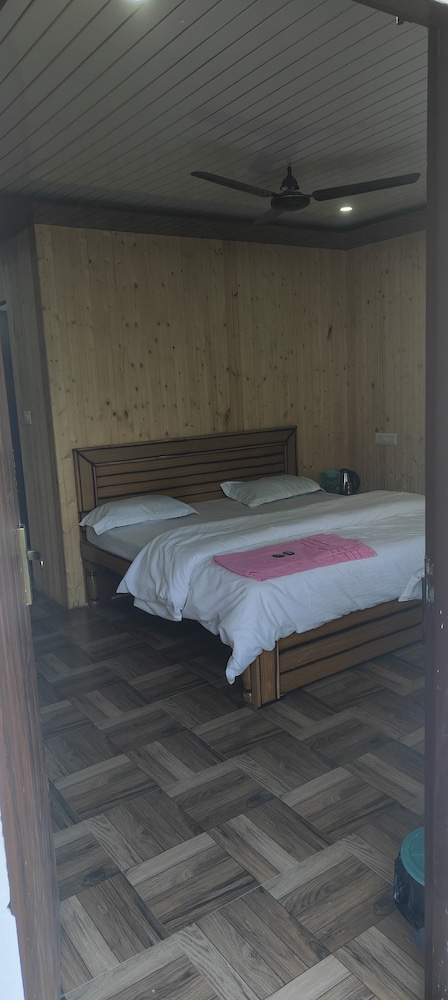 Deluxe Triple Room, City View