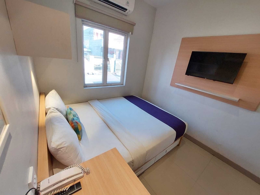 Standard Room, 1 Queen Bed - Photo 2