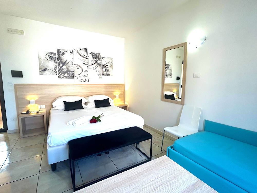 Double Room - Photo 1