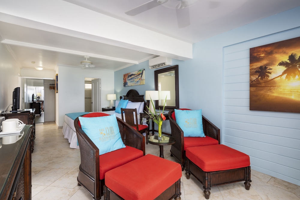 Superior Oceanfront - Photo 2