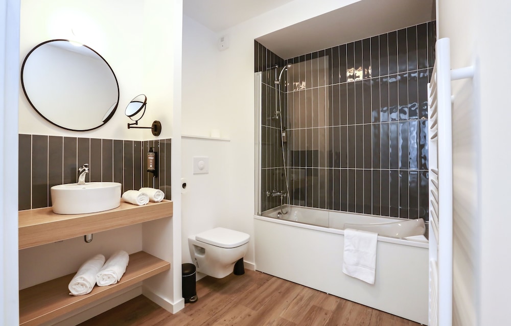 Apartment - Photo 2