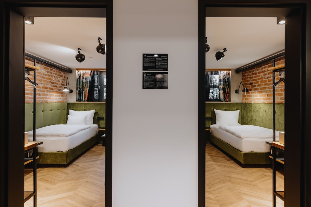 Basement - Economy Twin Room, 2 Bedrooms