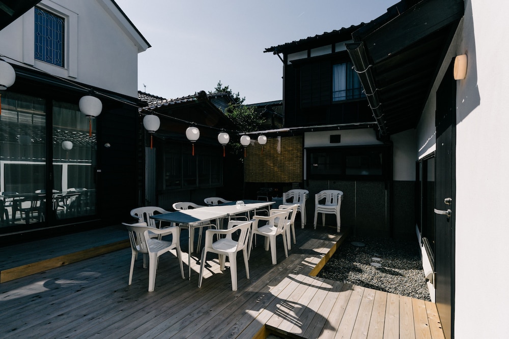 Family Villa - Photo 9
