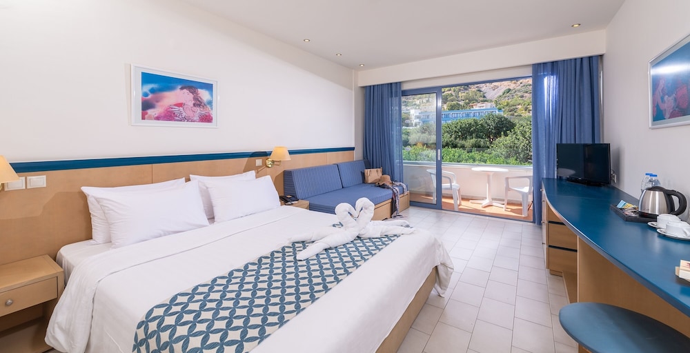 Economy Room with Land View - Photo 1