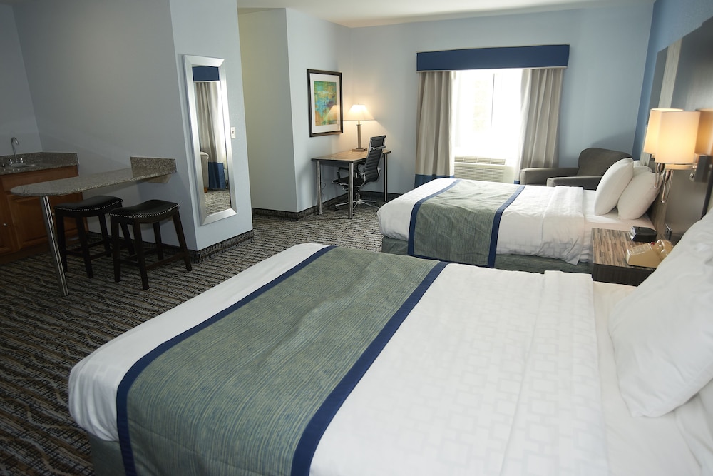 Room, Poolside photo 3