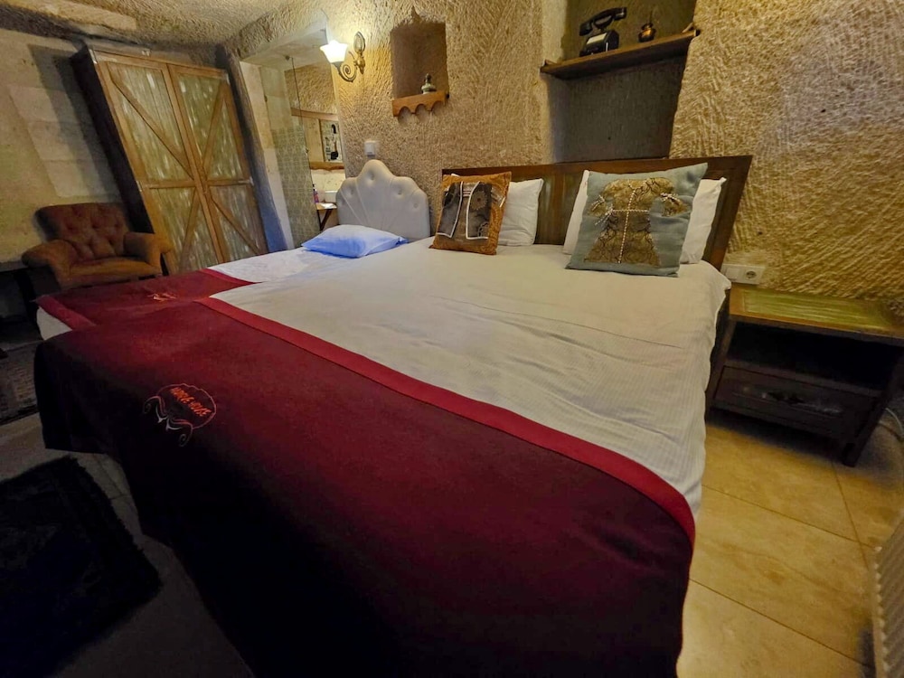 Yakut Cave Suite photo 2
