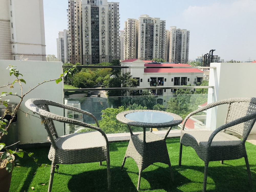 Executive Room - Photo 9